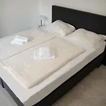 诺尔德航维拉公寓 *